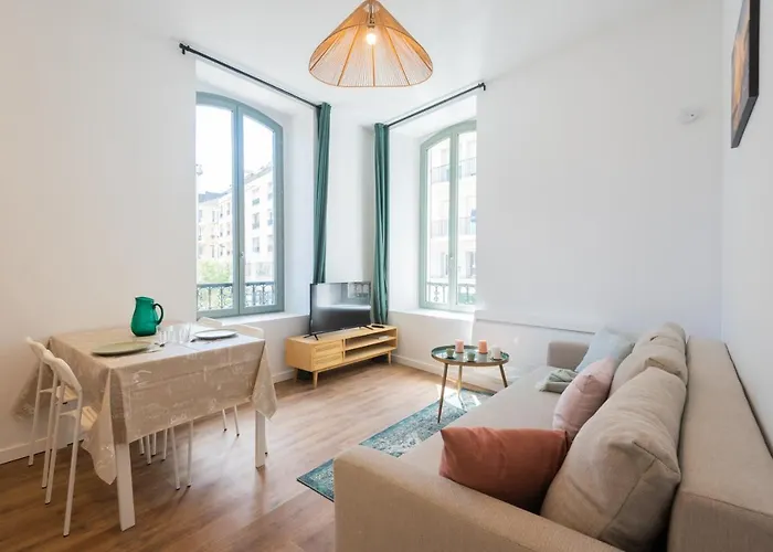 Centre-ville - Wifi - Cuisine Equipee - Lave-linge Διαμέρισμα *