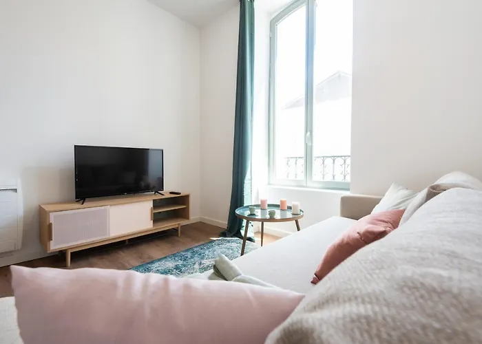 Διαμέρισμα Centre-ville - Wifi - Cuisine Equipee - Lave-linge *